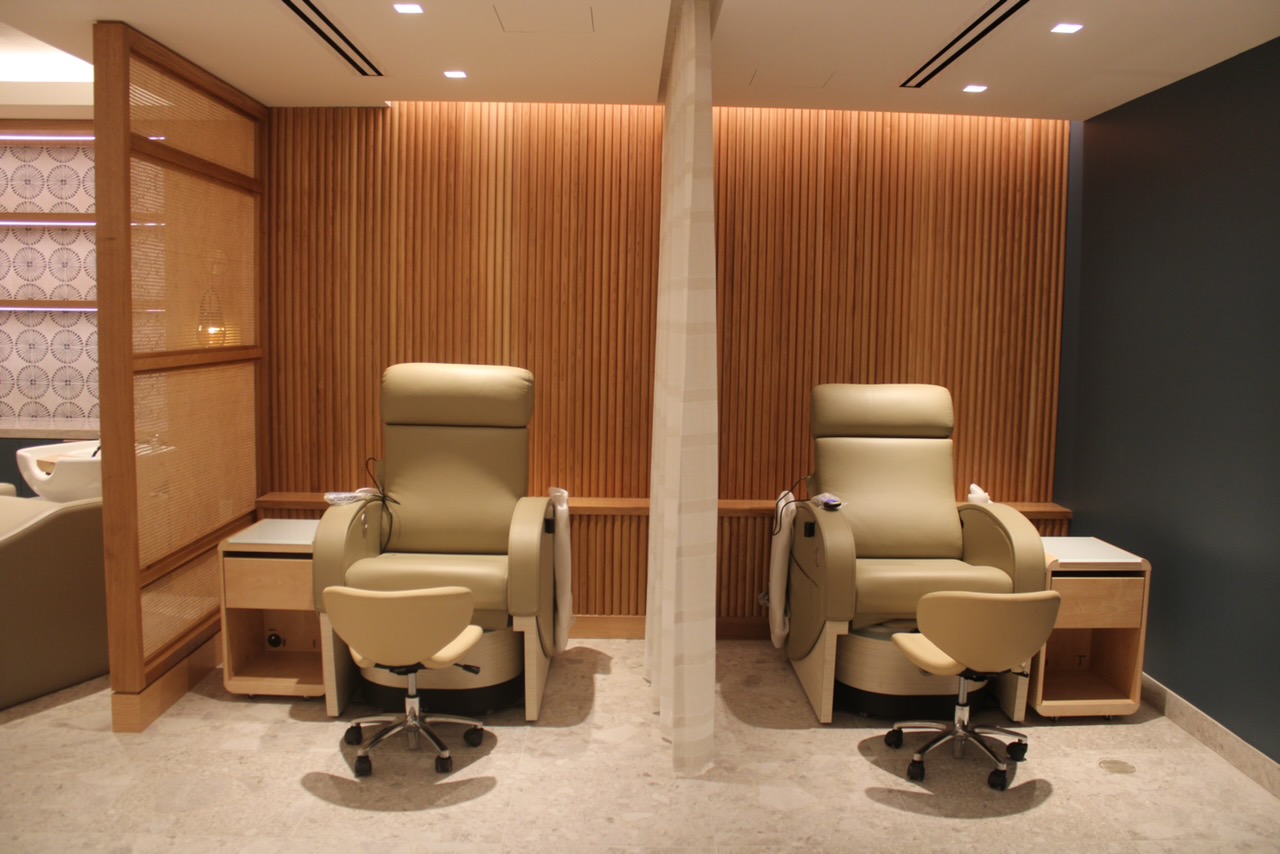 Mauna Kea Salon